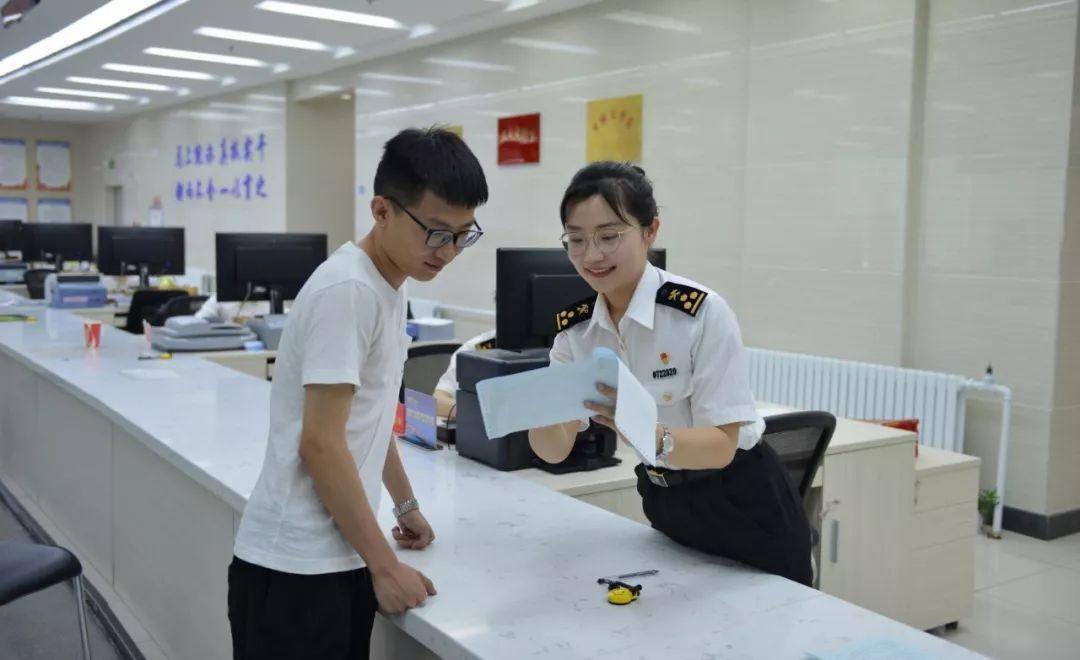 顺二连五一一现,八九不分合吉三打一生肖的全面释义、解释与落实、详细解答解释落实